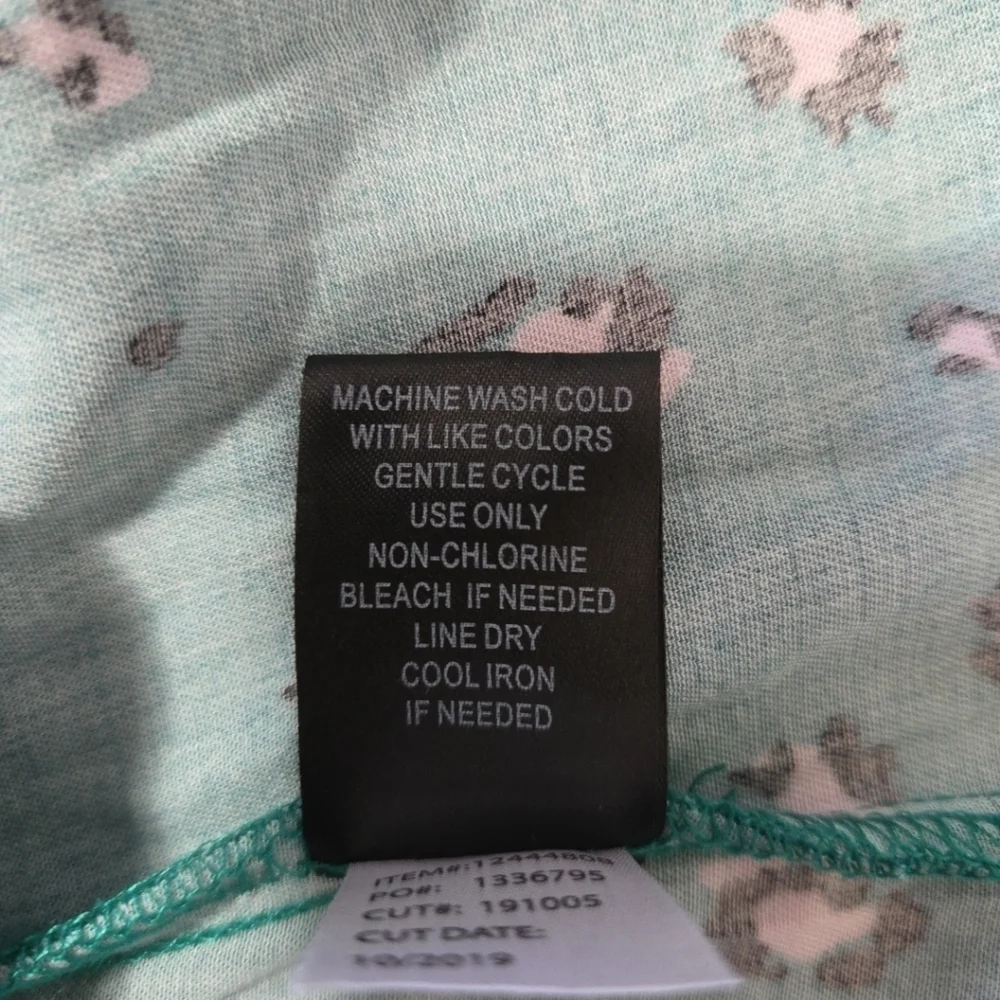 Torrid Blouse Green Animal Print Size 2 (18-20) NWT - Picture 9 of 9